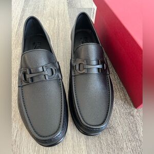 NIB NEVER WORN Men’s black CALF SKIN Salvatore Ferragamo Loafers